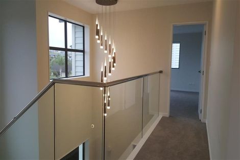 Photo of property in 3b Horizon Way, West Harbour, Auckland, 0618