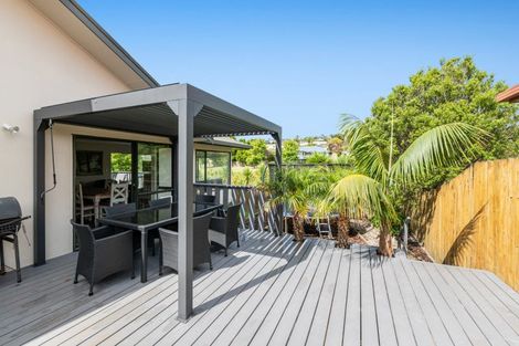 Photo of property in 70 Donald Street, Stanmore Bay, Whangaparaoa, 0932