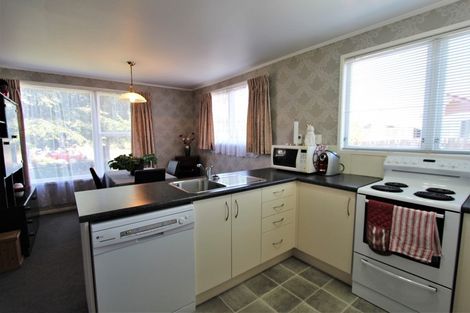 Photo of property in 6 Waimea Place, Tokoroa, 3420