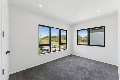 Photo of property in 20 Waimarie Drive, Karaka, 2578