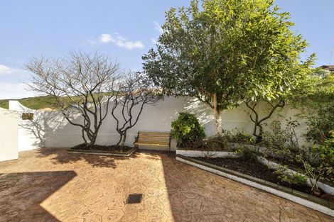 Photo of property in 89 Ashton Fitchett Drive, Brooklyn, Wellington, 6021