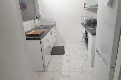 Photo of property in 35 Hanson Grove, Stokes Valley, Lower Hutt, 5019