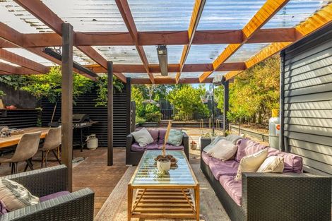 Photo of property in 56 Bowhill Road, New Brighton, Christchurch, 8083