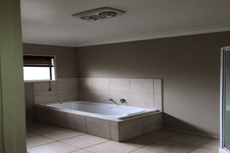 Photo of property in 15 Milne Road, Mangakakahi, Rotorua, 3015