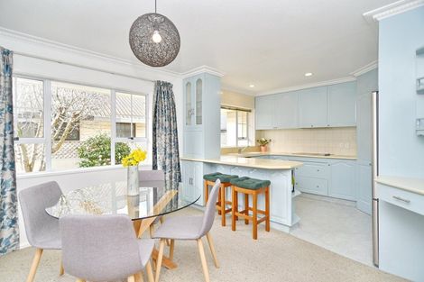 Photo of property in 2/2 Valley Road, Cashmere, Christchurch, 8022