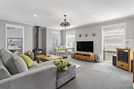 Photo of property in 61 Armstrong Avenue, Carterton, 5713