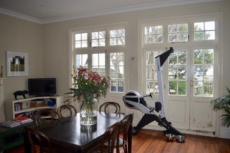 Photo of property in 15 George Street, Thorndon, Wellington, 6011