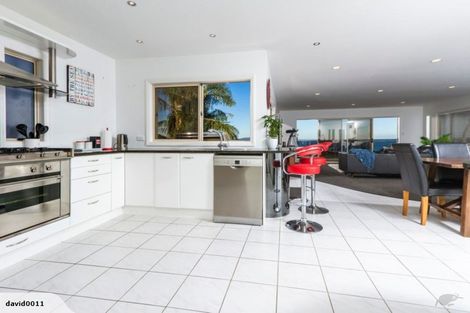 Photo of property in 2/25 Churchill Road, Murrays Bay, Auckland, 0630