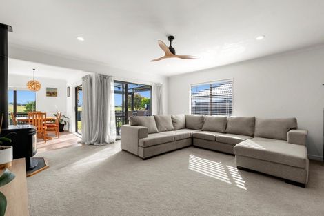 Photo of property in 21 Nicole Place, Papamoa Beach, Papamoa, 3118