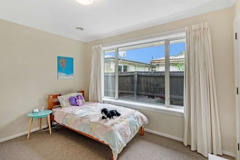 Photo of property in 1 Sevenoaks Drive, Bryndwr, Christchurch, 8053