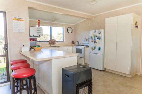 Photo of property in 11 Tipapakuku Road, Dannevirke, 4930