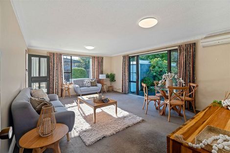 Photo of property in 2/14 Resolution Place, Bryndwr, Christchurch, 8053