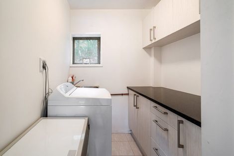 Photo of property in 21 Parr Terrace, Castor Bay, Auckland, 0620