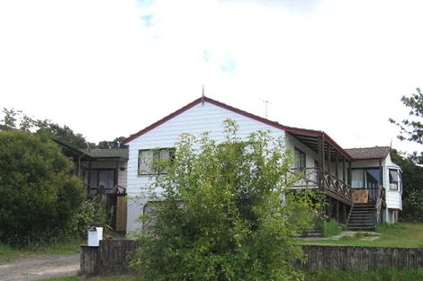 Photo of property in 2/1 Landsdale Place, Massey, Auckland, 0614