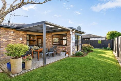 Photo of property in 67 Bowen Street, Cambridge, 3434