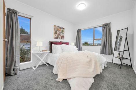 Photo of property in 2/46 View Road, Henderson, Auckland, 0612