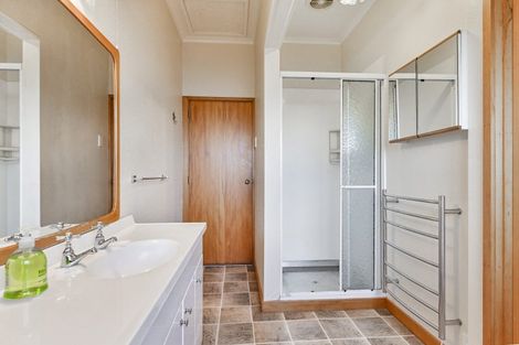 Photo of property in 39 Main Rd Clive, Clive, 4102