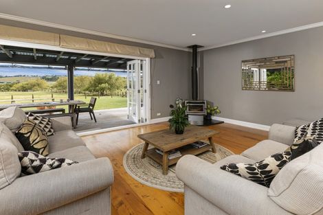 Photo of property in 33 Cable Road, Waimauku, 0881