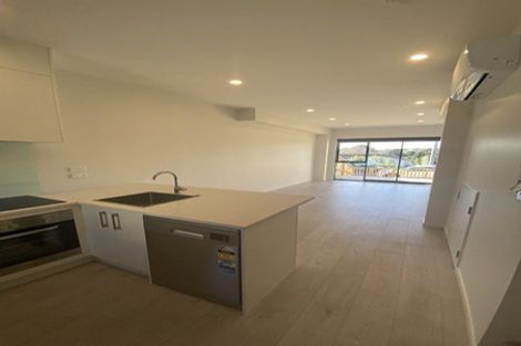 Photo of property in 2/39 Renata Crescent, Te Atatu Peninsula, Auckland, 0610