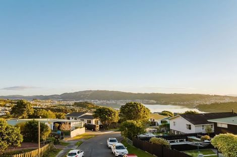 Photo of property in 7 Livet Place, Papakowhai, Porirua, 5024