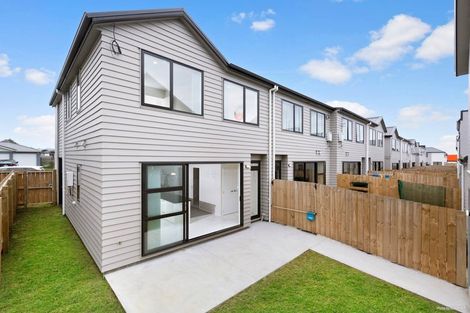 Photo of property in 18b Hollowout Street, Takanini, 2112