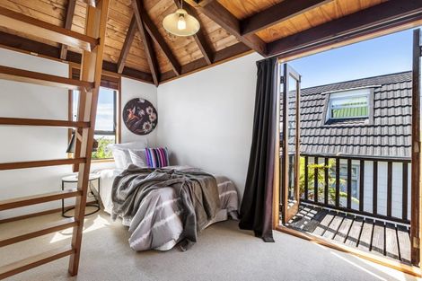 Photo of property in 3 Mizpah Road, Waiake, Auckland, 0630