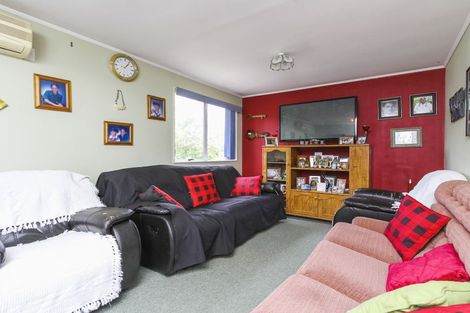 Photo of property in 1/14 Chislehurst Street, Henderson, Auckland, 0612