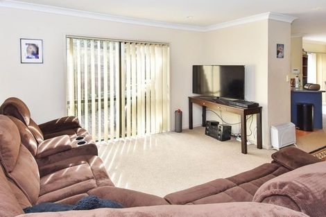 Photo of property in 5 Samara Place, Clendon Park, Auckland, 2103