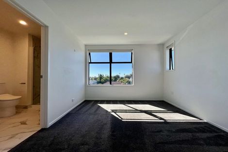 Photo of property in 2/59 Neil Avenue, Te Atatu Peninsula, Auckland, 0610