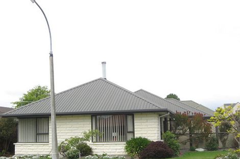 Photo of property in 31 Regency Crescent, Redwood, Christchurch, 8051