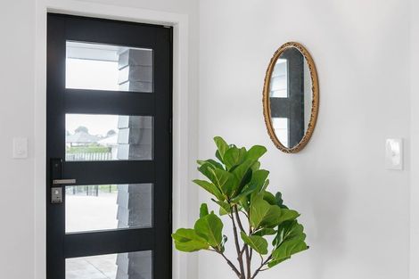 Photo of property in 5 Nottingham Road, Omokoroa, 3114