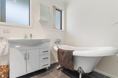 Photo of property in 113a East Street, Greytown, 5712