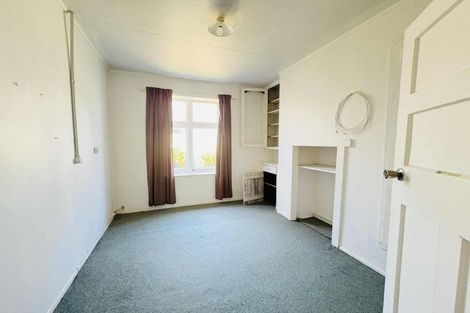 Photo of property in 2 Westbourne Terrace, Castlecliff, Whanganui, 4501