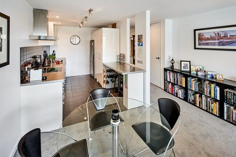 Photo of property in Portal Apartments, 6a/42 Cable Street, Te Aro, Wellington, 6011