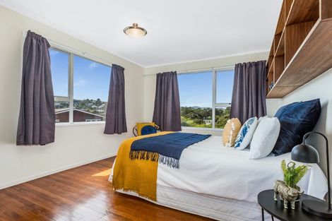 Photo of property in 1/3 Vella Street, Titahi Bay, Porirua, 5022