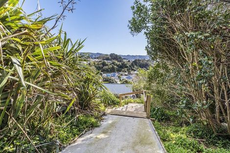 Photo of property in 32 Northumberland Street, Cannons Creek, Porirua, 5024