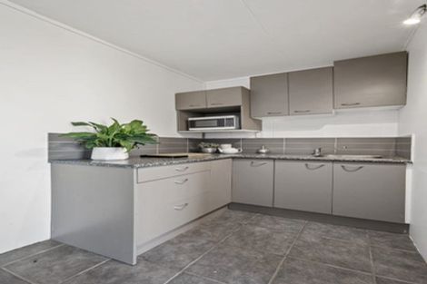 Photo of property in 31 Miramar Place, Pakuranga, Auckland, 2010