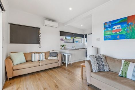 Photo of property in 24b Tindalls Bay Road, Manly, Whangaparaoa, 0930
