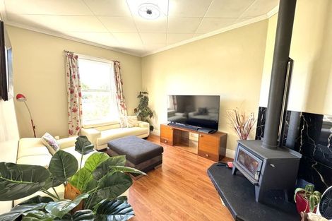 Photo of property in 44 Lanark Street, Balclutha, 9230