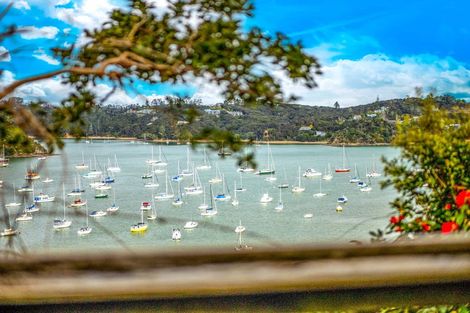 Photo of property in 18 Brind Road, Russell, 0202