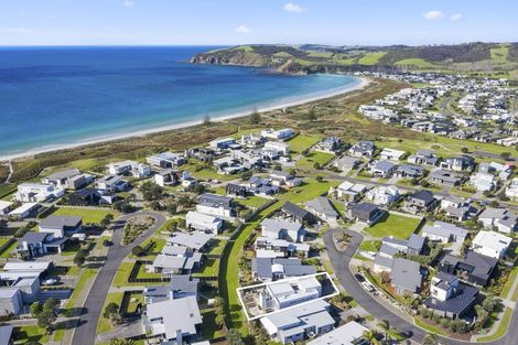 Photo of property in 7 Patiki Place, Omaha, 0986