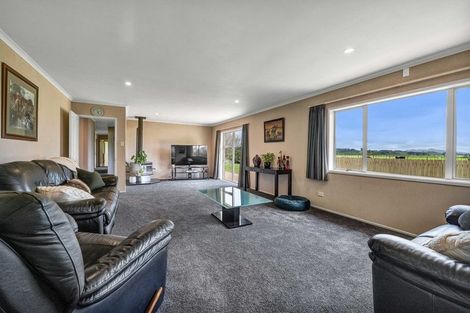 Photo of property in 550 Mountain Road, Lepperton, New Plymouth, 4373