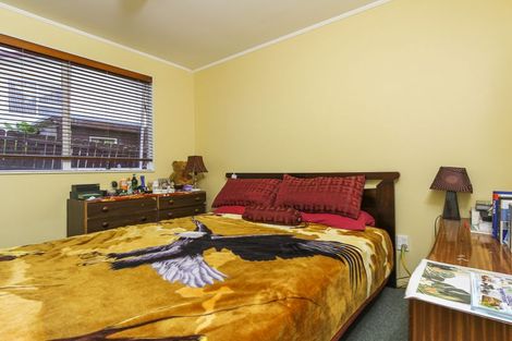 Photo of property in 1/14 Chislehurst Street, Henderson, Auckland, 0612