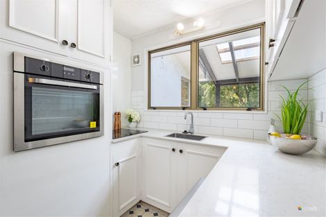 Photo of property in 32 Harbour View Road, Harbour View, Lower Hutt, 5010