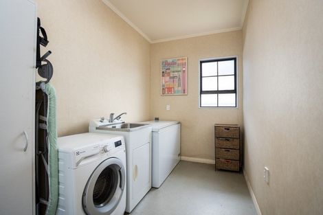 Photo of property in 7 Wicksteed Street, Vogeltown, New Plymouth, 4310