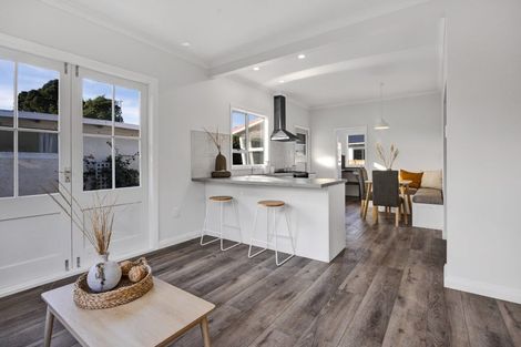 Photo of property in 188 South Road, Hawera, 4610