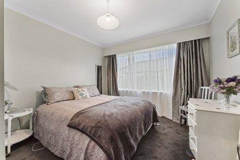 Photo of property in 17 Oriana Crescent, Hornby, Christchurch, 8042