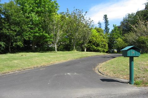 Photo of property in 54 Nobilo Road, Kumeu, 0891