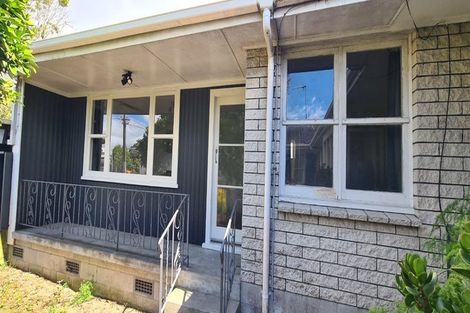 Photo of property in 4/215 Swanson Road, Henderson, Auckland, 0610