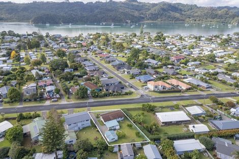 Photo of property in 14 Cook Drive, Whitianga, 3510